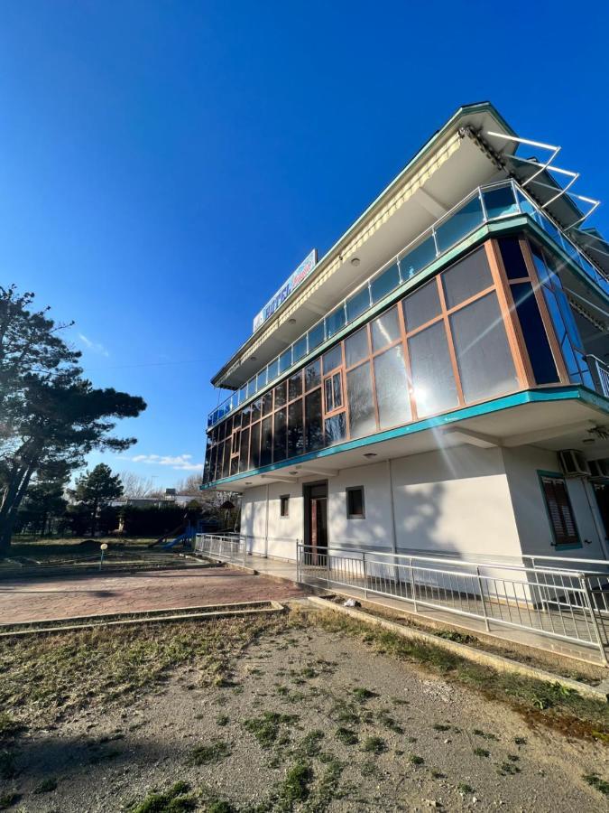 Kamberi Hotel & Apartments 2 Velipojë Exterior foto